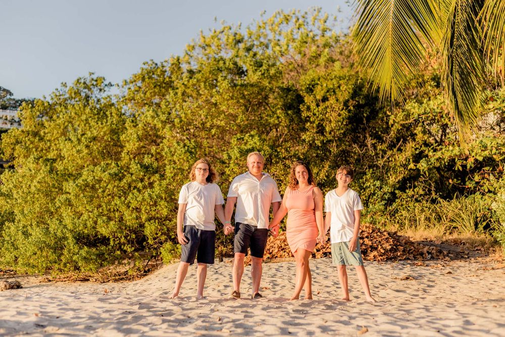 Family Photo Shoot in Flamingo Beach