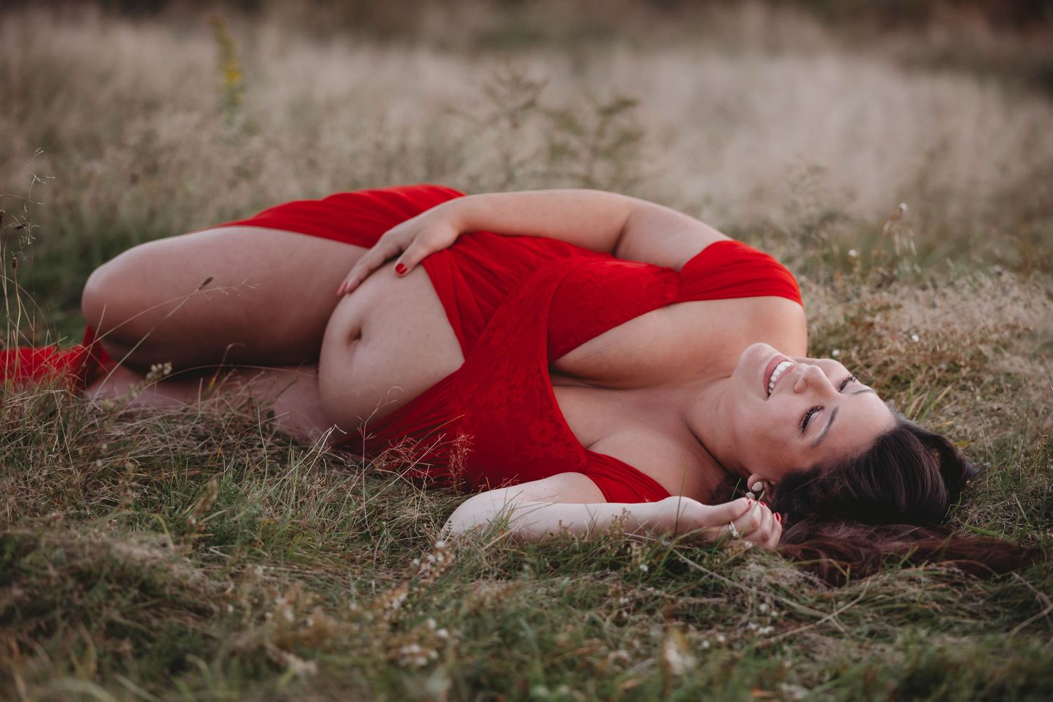 connecticut red dress maternity photography