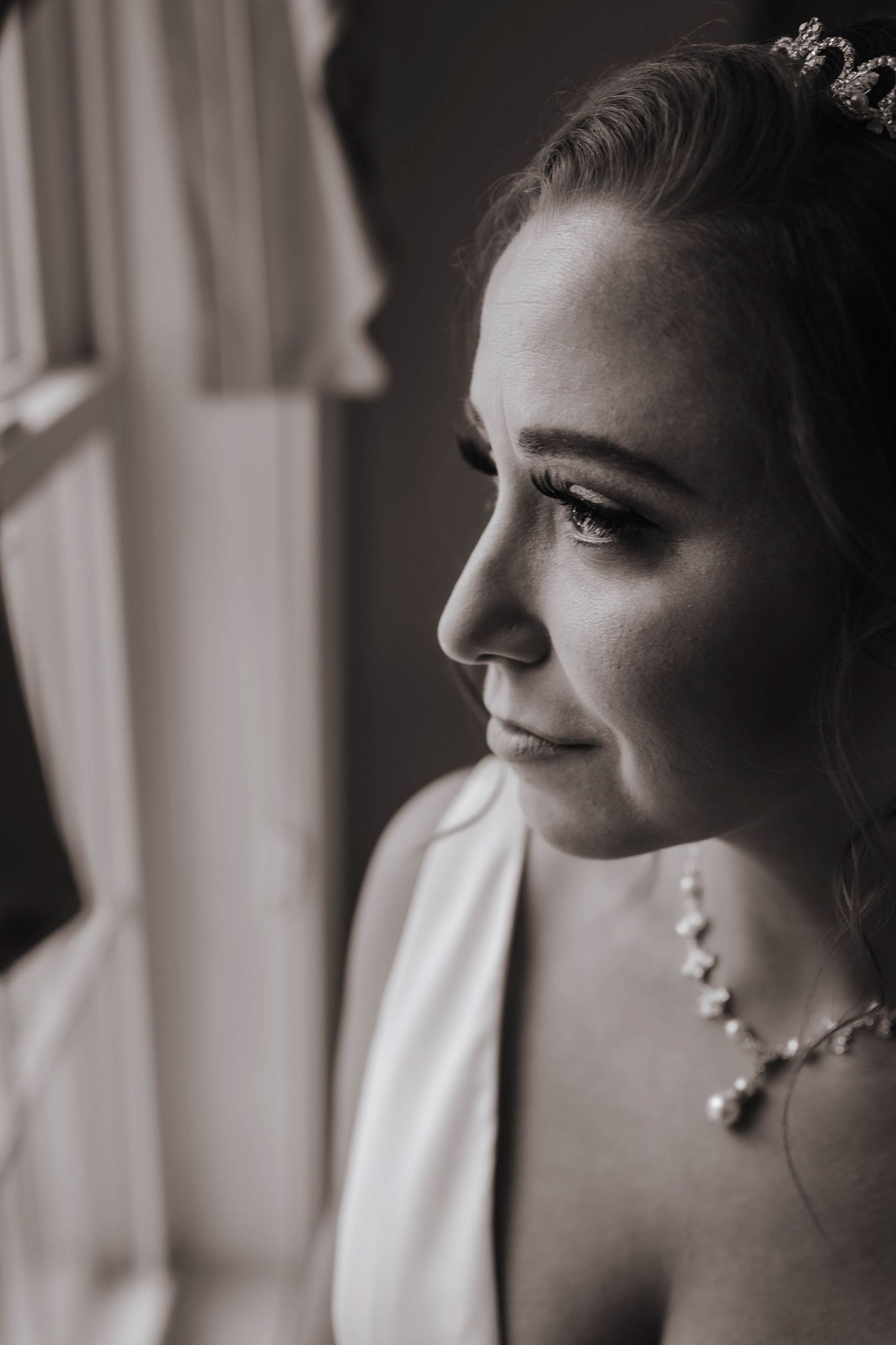 villa bianca bride black and white