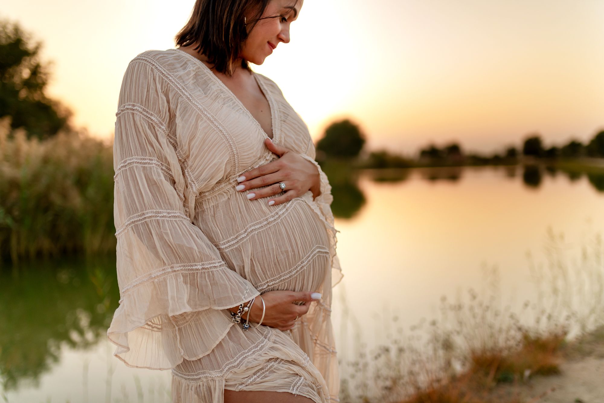 maternity dress dubai photoshoot sunset
