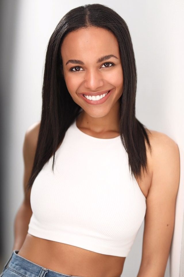 Headshot hair and makeup artist