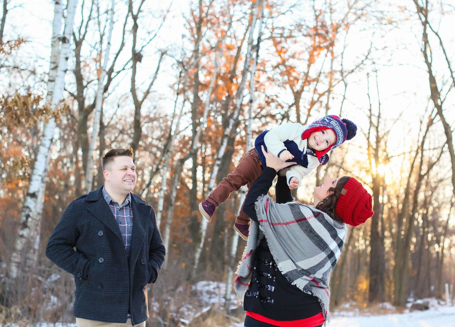 Minnesota winter family and couples photography sessions by Laura Leigh Images
