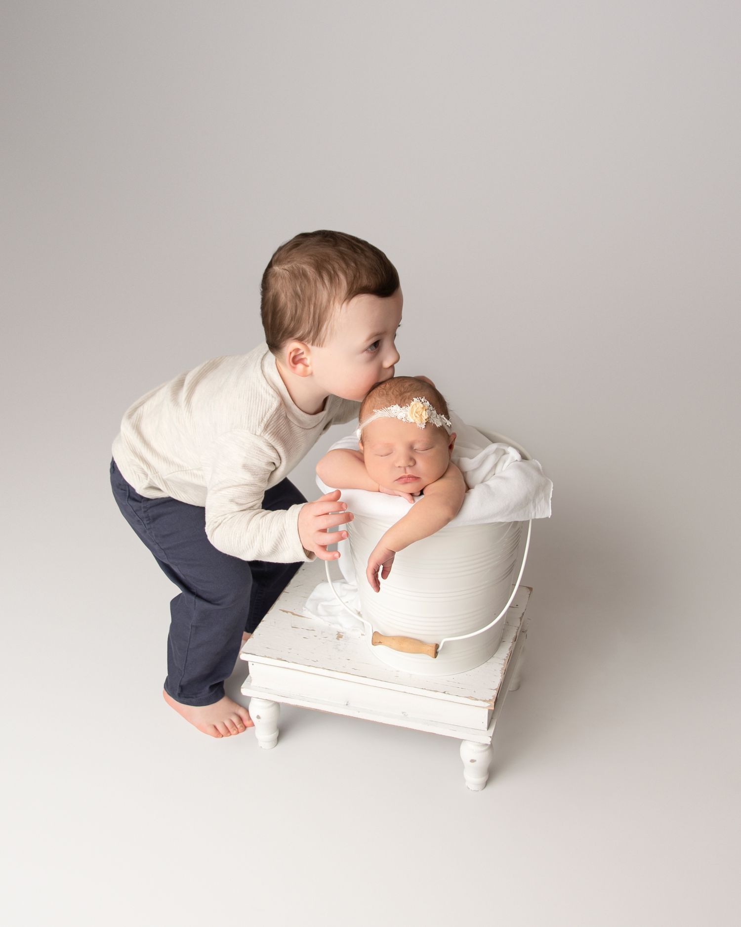 Sibling Family images in Lakewood Ohio Newborn Baby Portraits