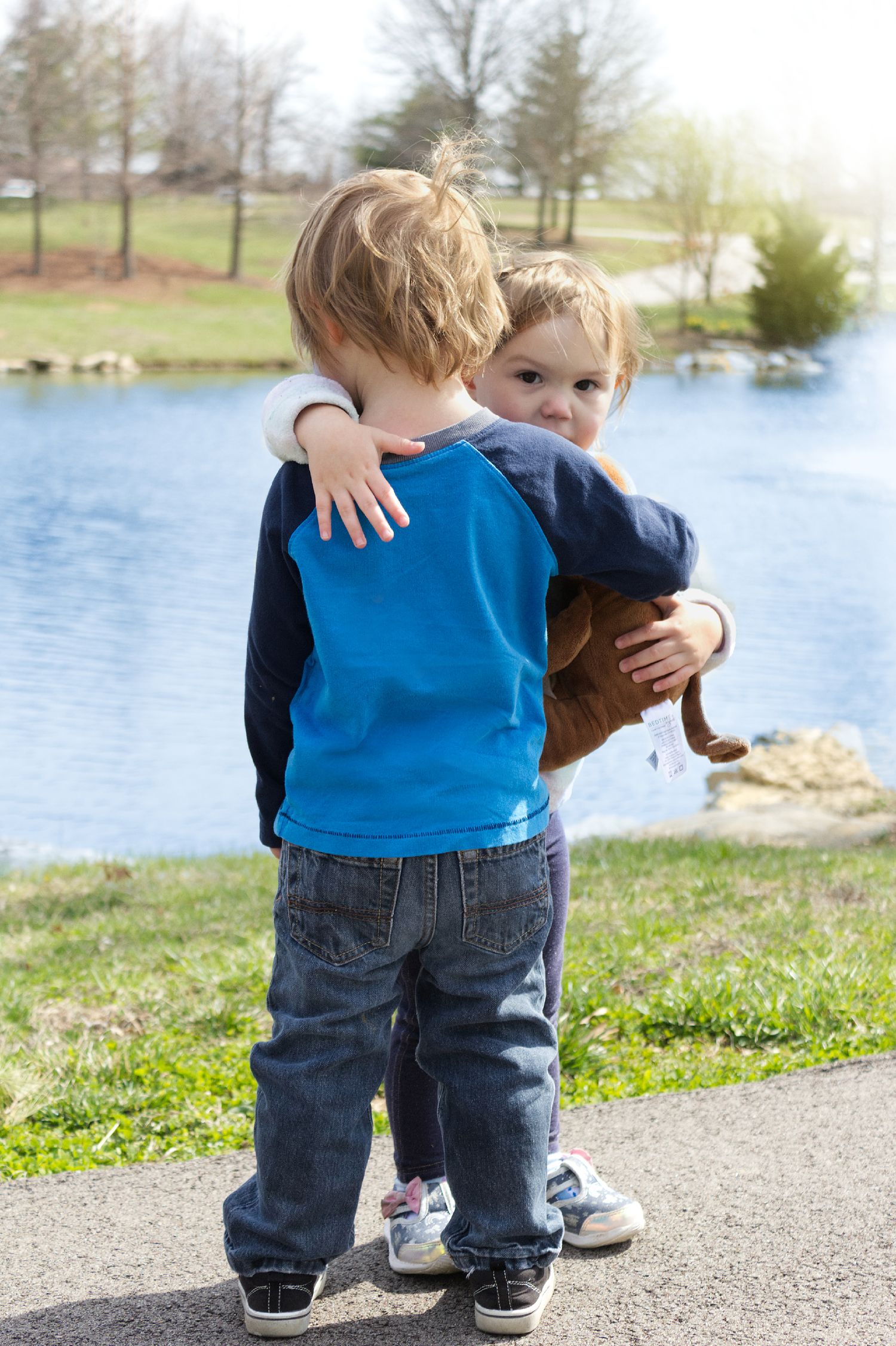 Siblings spring family Lake St. Louis photography St. Louis Cindee Miller Give It A Shot Photography