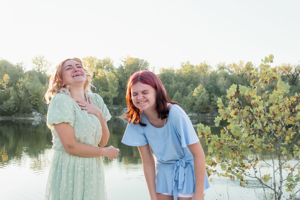 Mommy and Me pictures Klondike Park lake Give It A Shot Photography St. Louis family photographer