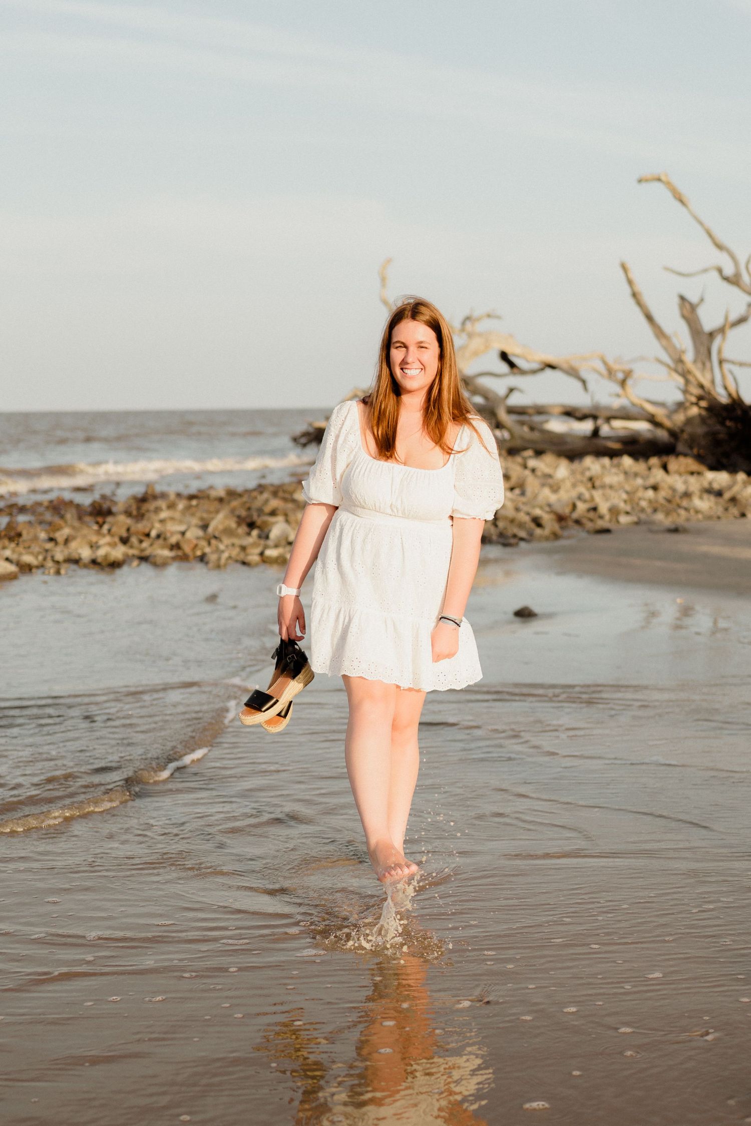 senior-portraits+glynn-academy-seniors+Karley-Neundorfer+senior-photographer+beach-senior-session