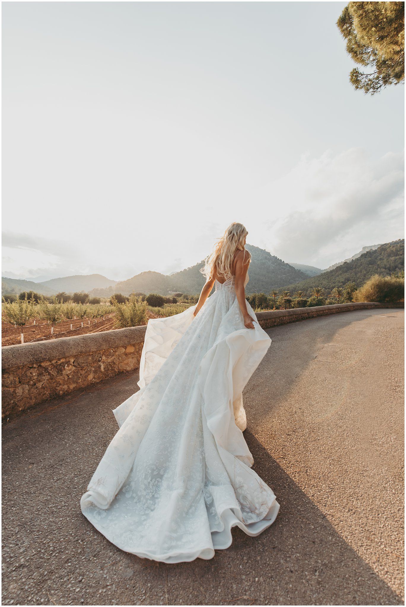 Wedding dress, Wedding Photographer Mallorca, Amazing wedding dress