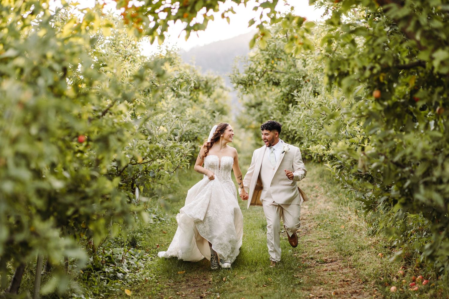 Sydney Aumell photography Lake Chelan wedding photographer orchard bride and groom harmony meadows
