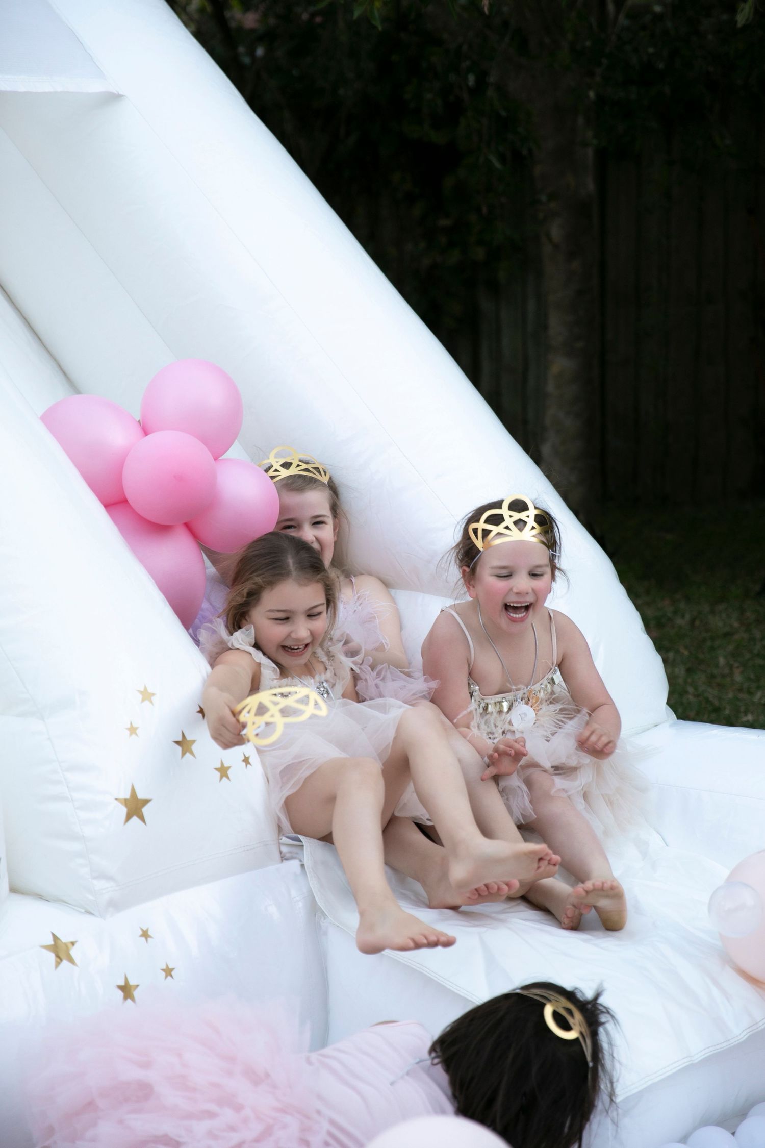 DECOR | EVENTS | BIRTHDAYS | SOIREE | PARTY | JUMPING CASTLE