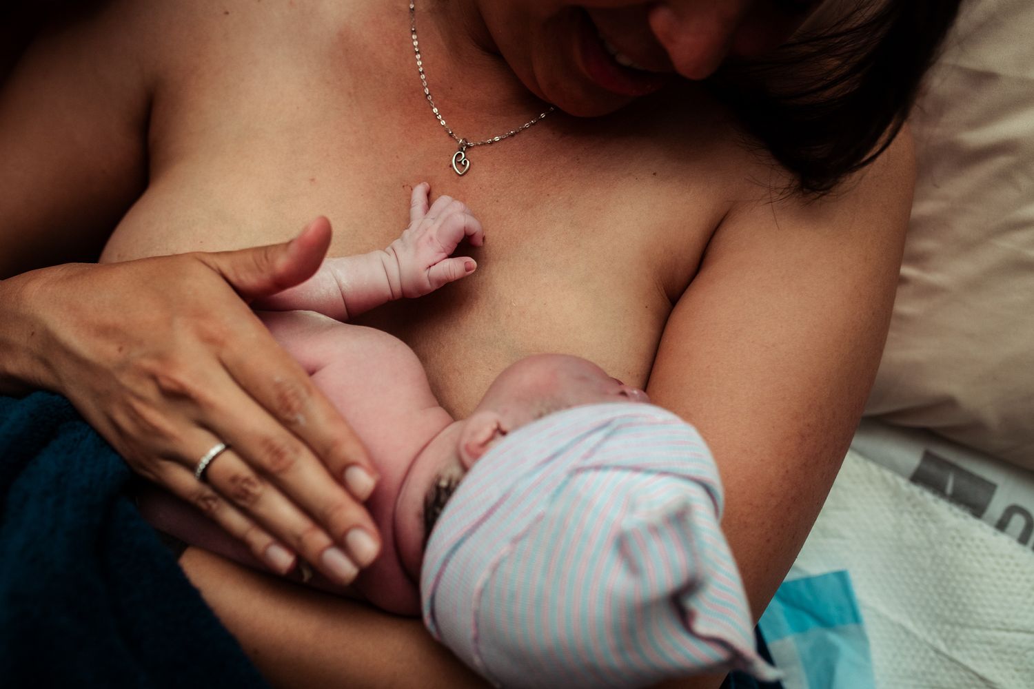 PHOTOS-OF-THE-PARALLELS-BETWEEN-THE-BIRTH-STORIES-OF-TWO-BABIES-FLOURISH-BIRTH-CENTER-TX