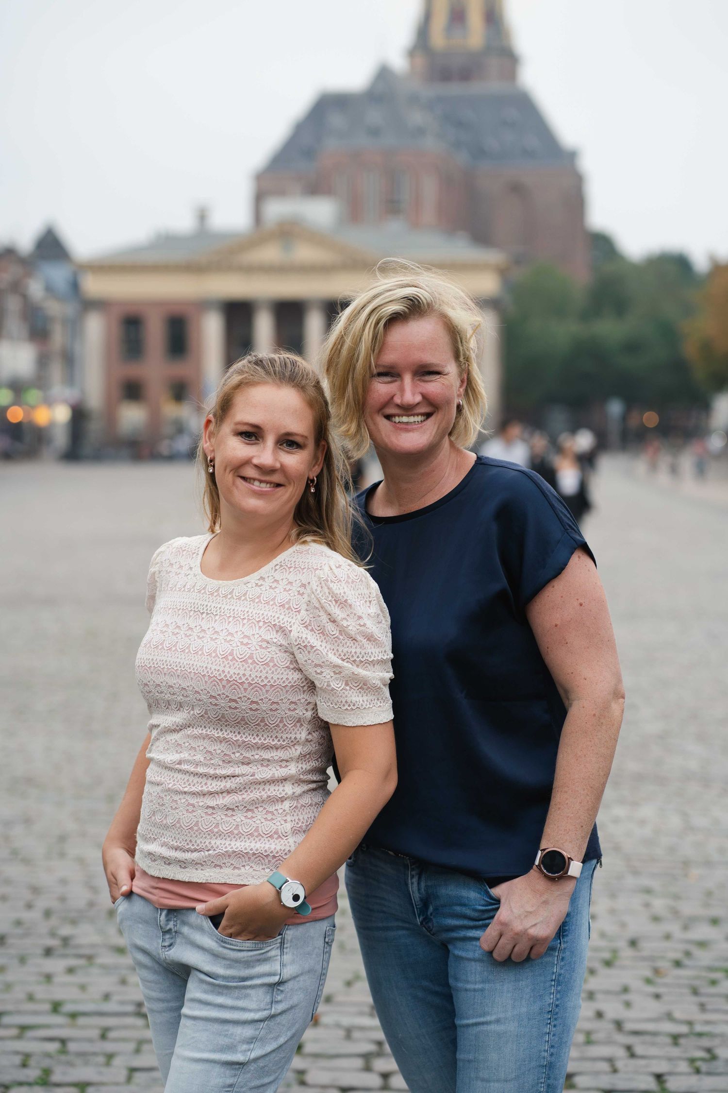 Portret vrouw. Branding fotografie. Zakelijke fotografie. Verloskundige zorg. Zwangerschap. Bevalling. Kraambed.