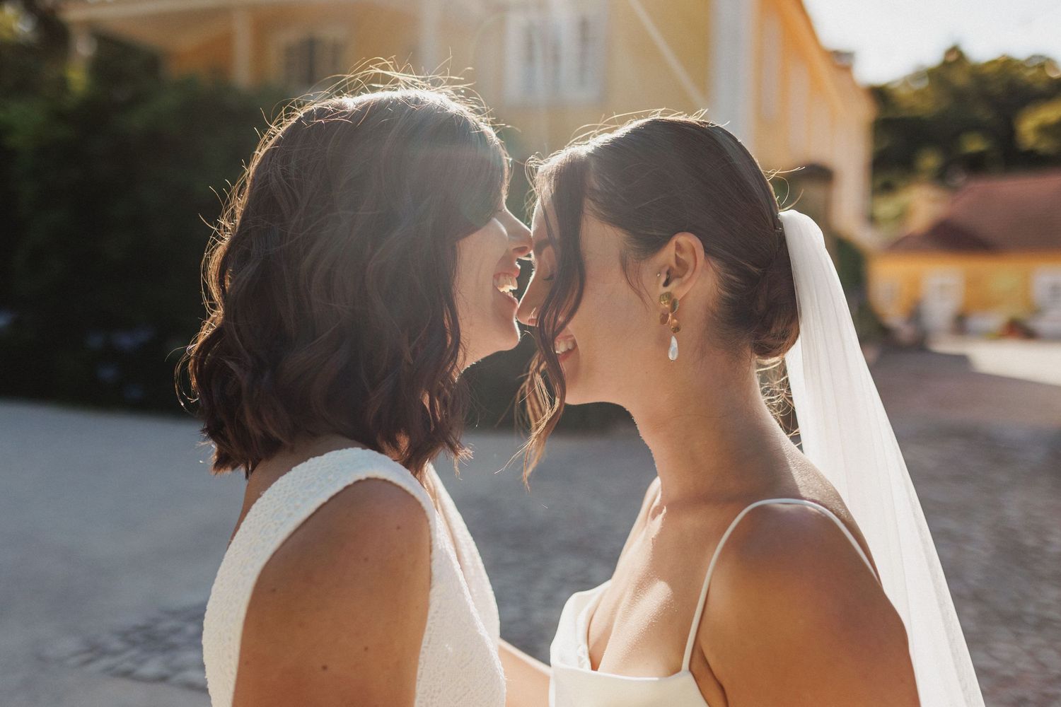 A joyful two-brides celebration in Portugal filled with love, sunshine and international guests.