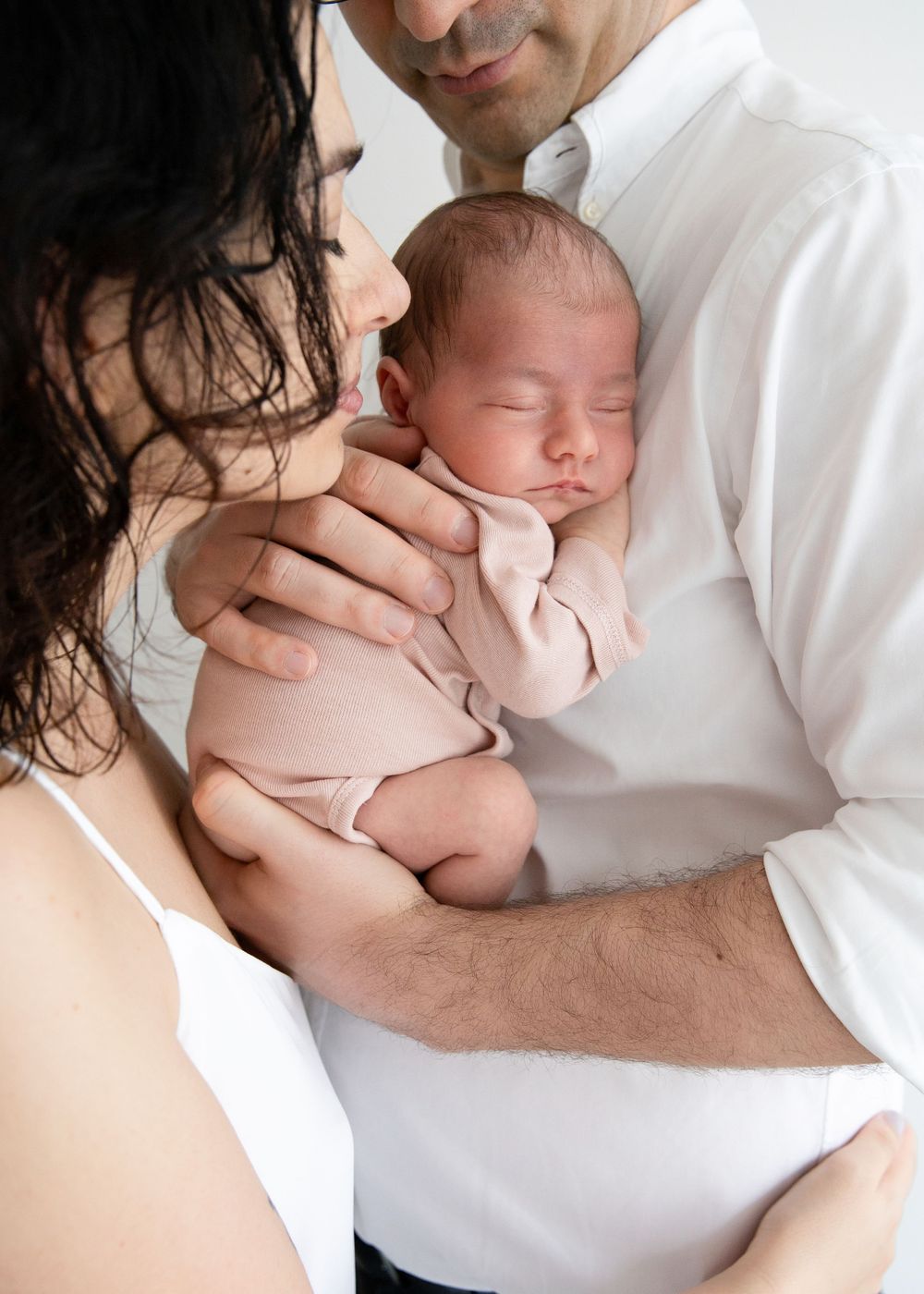 Hong Kong newborn baby photographer Lullaby Images' Studio by Louise Ng In Home photo shoo package