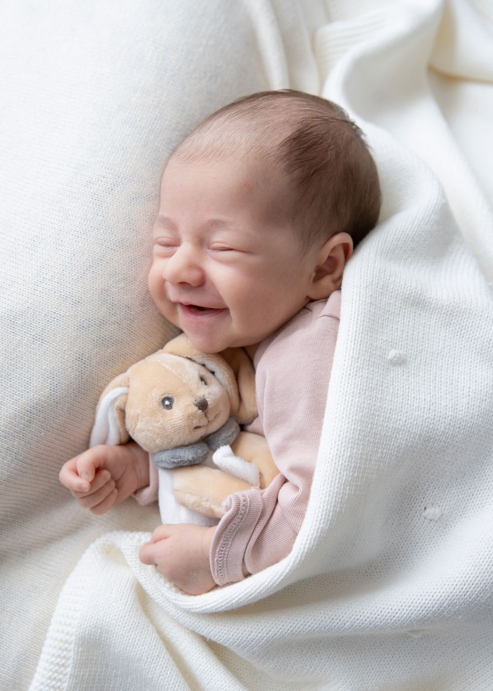 Hong Kong newborn baby photographer Lullaby Images In Home package