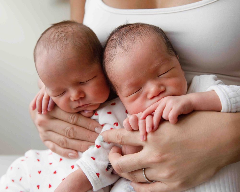 Hong Kong newborn baby photographer Lullaby Images' Studio by Louise Ng In Home photo shoo package
