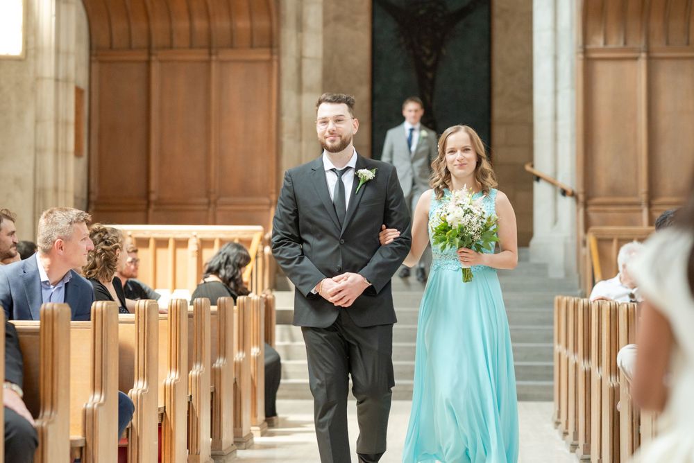 A beautiful fall wedding at Guild Inn Estate, Ontario, Canada. Toronto wedding photographer. Trinity College wedding photographer