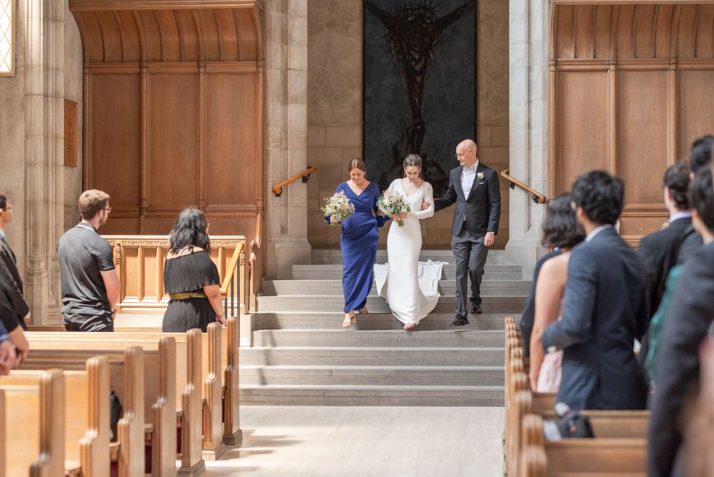 A beautiful fall wedding at Guild Inn Estate, Ontario, Canada. Toronto wedding photographer. Trinity College wedding photographer