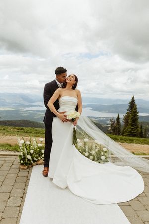 Dreamy wedding schweitzer mountain sand point idaho ski resort classy elegant wedding photographer documentary style