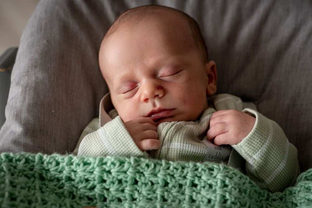 baby led poses