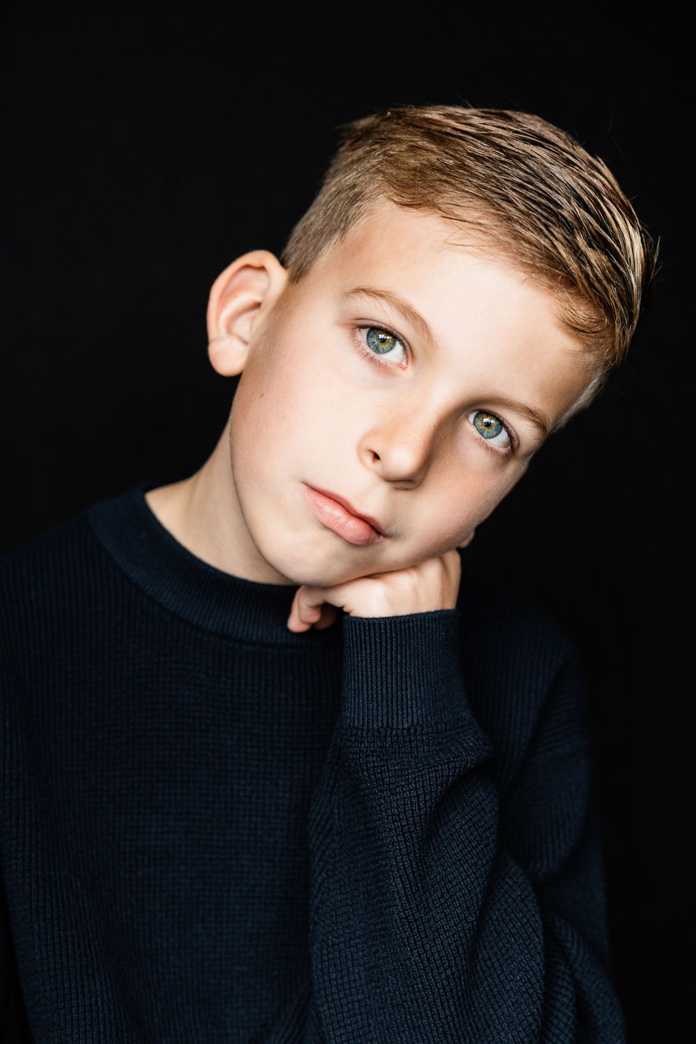 Stijlvol portret van ondernemer voor branding shoot – natuurlijke kleuren