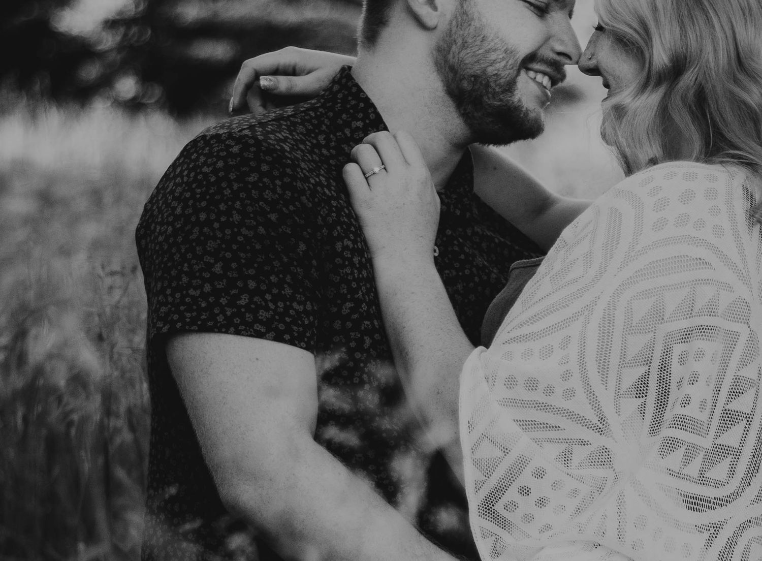 Michigan Based - Motherhood and maternity photographer.