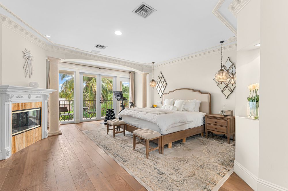 Real estate photography for this luxurious open-concept living and dining area in Fort Lauderdale
