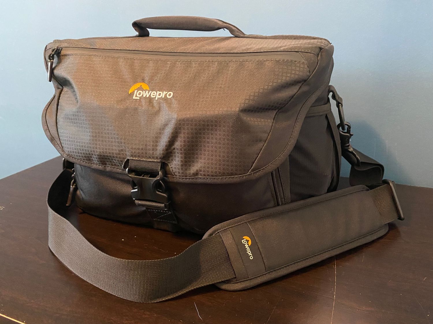 Lowepro Nova 200 AW II