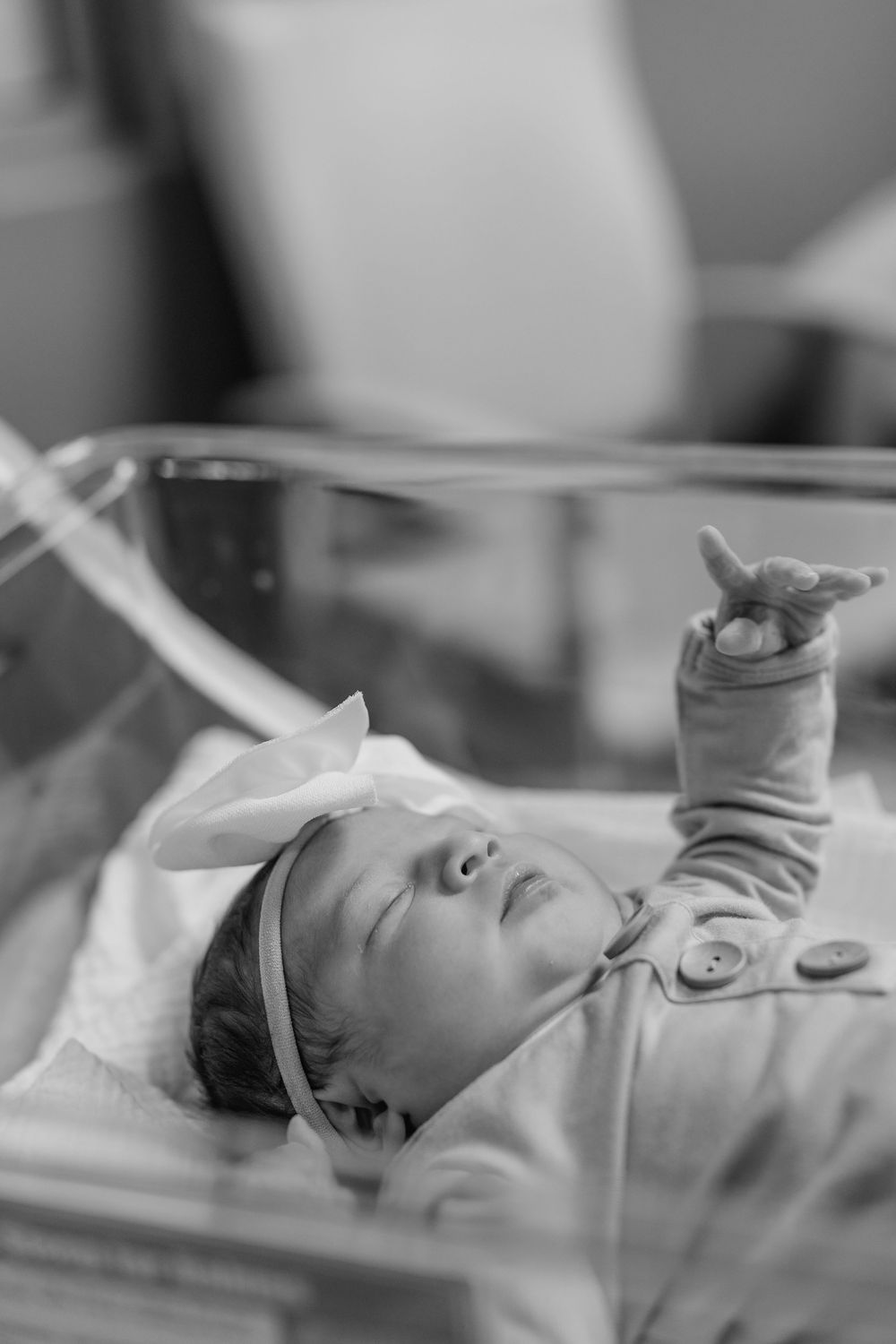 Newborn baby photographed in the hospital during a Fresh 48 session