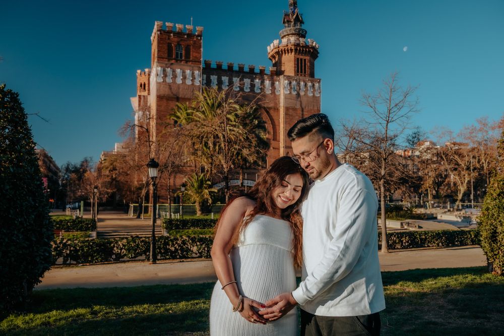 Joyful maternity portrait winter sunlight Barcelona Maternity photoshoot Barcelona BarcelonaLoversPH