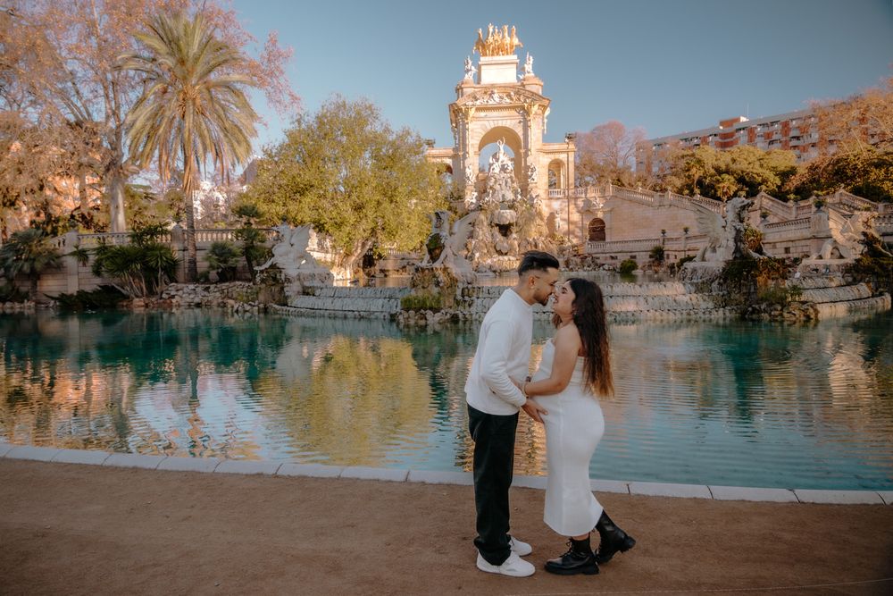 Loving couple celebrating pregnancy Ciutadella Barcelona Maternity photoshoot Barcelona BarcelonaLoversPH