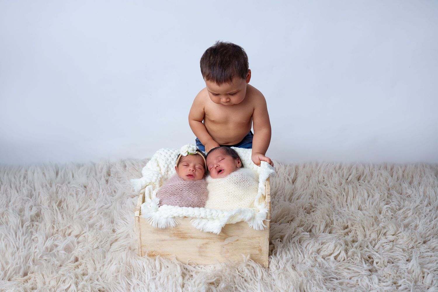 midland tx photogrpaher photographers midland tx twin newborn photographer midland tx twin newborns and siblings session twins photoshoot