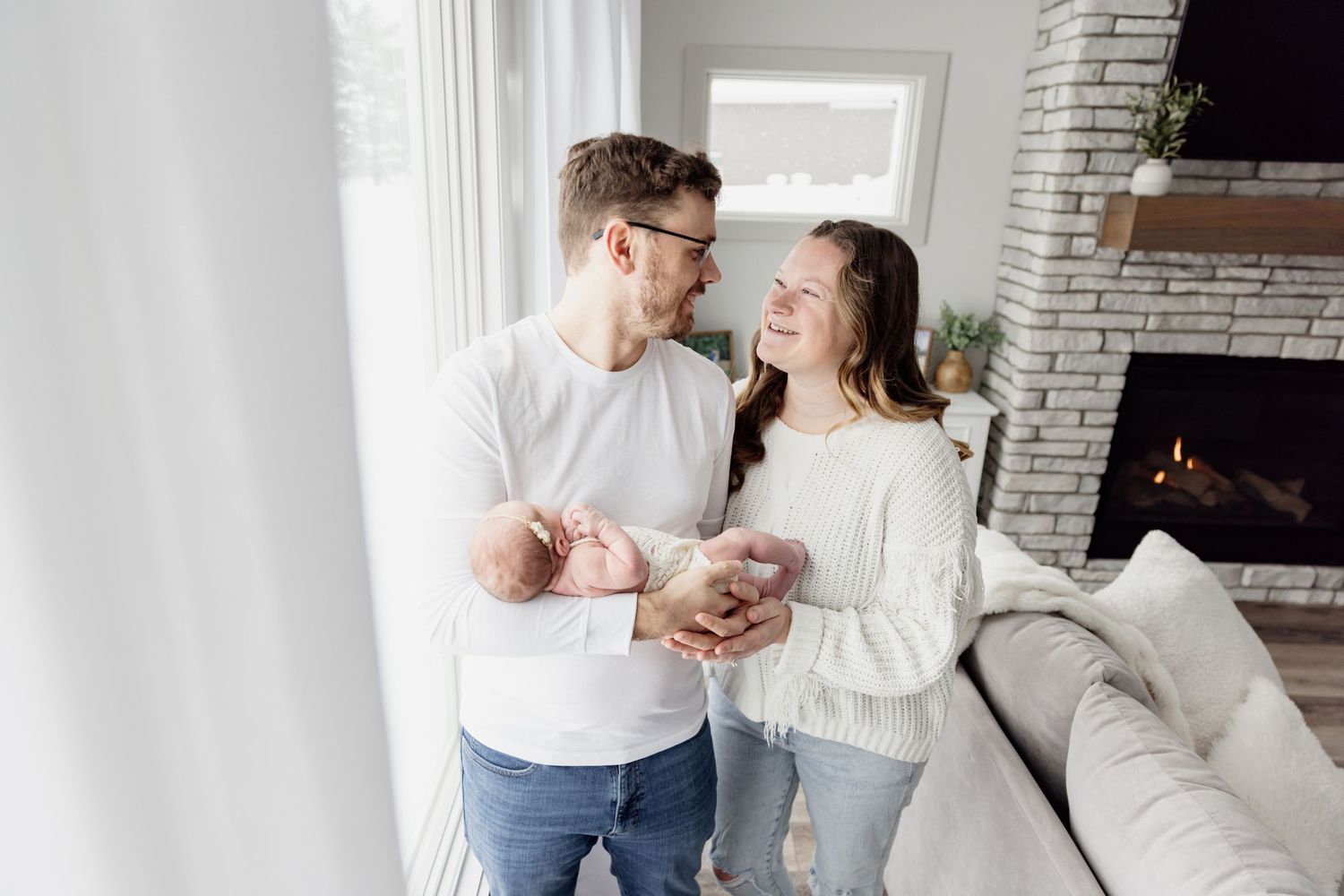 Traveling newborn photographer in Fort Wayne Indiana
