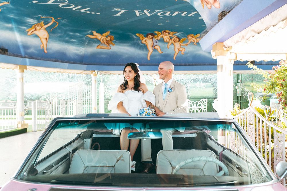 Las Vegas elopement photographer