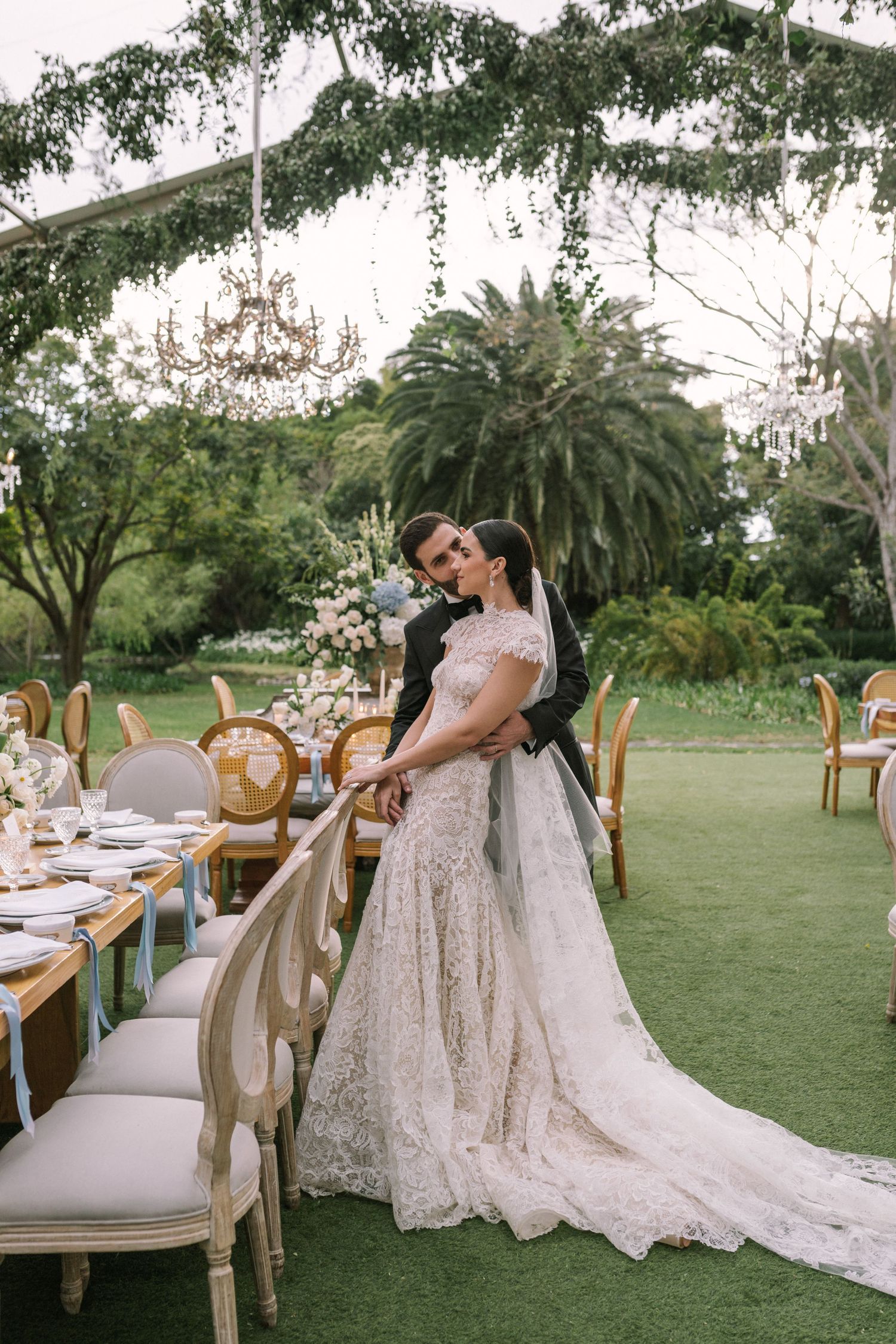 Delivery - EVA ZELENKOVA