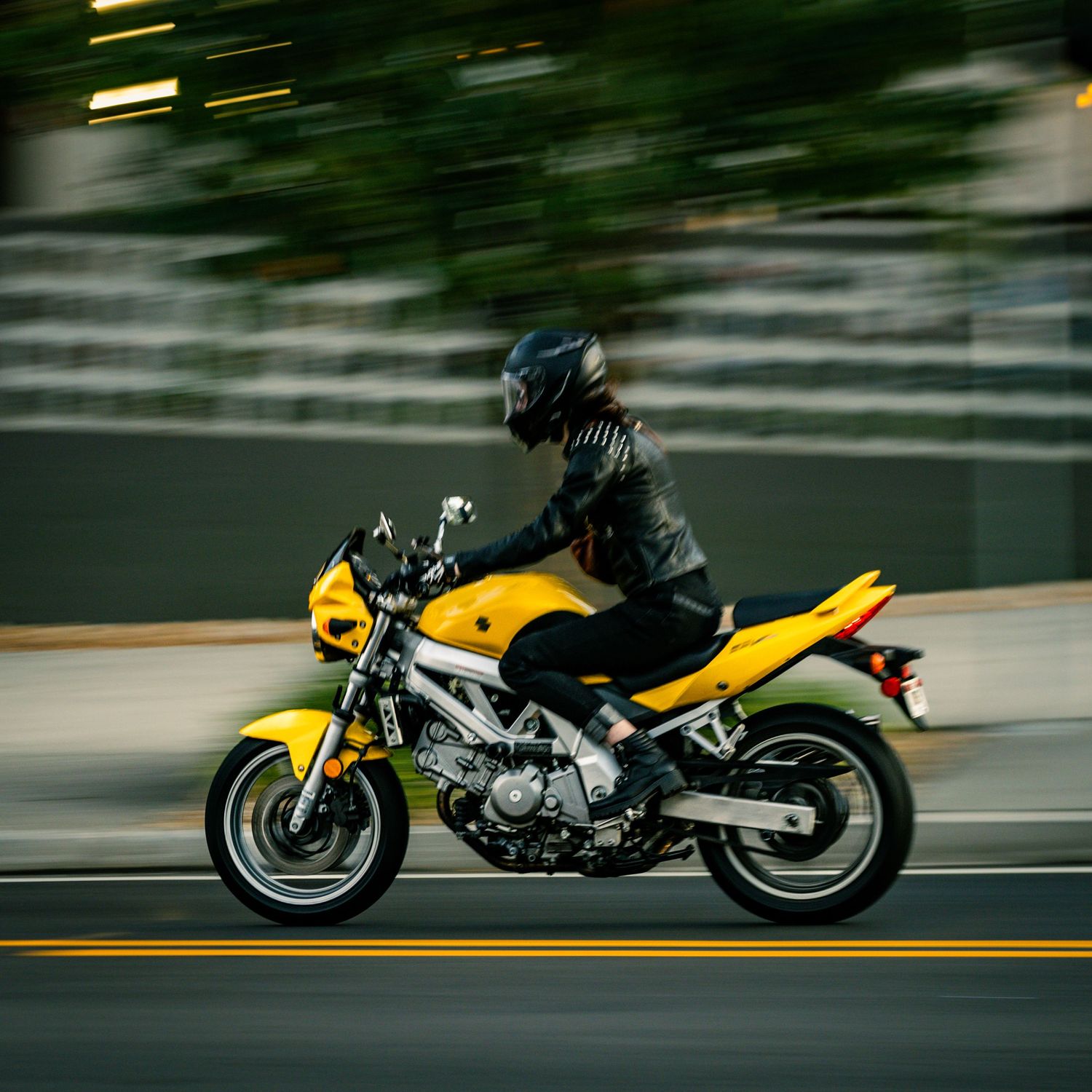 Panning Motion Photography of Woman On Bike in Atlanta, GA | Shot By Lo