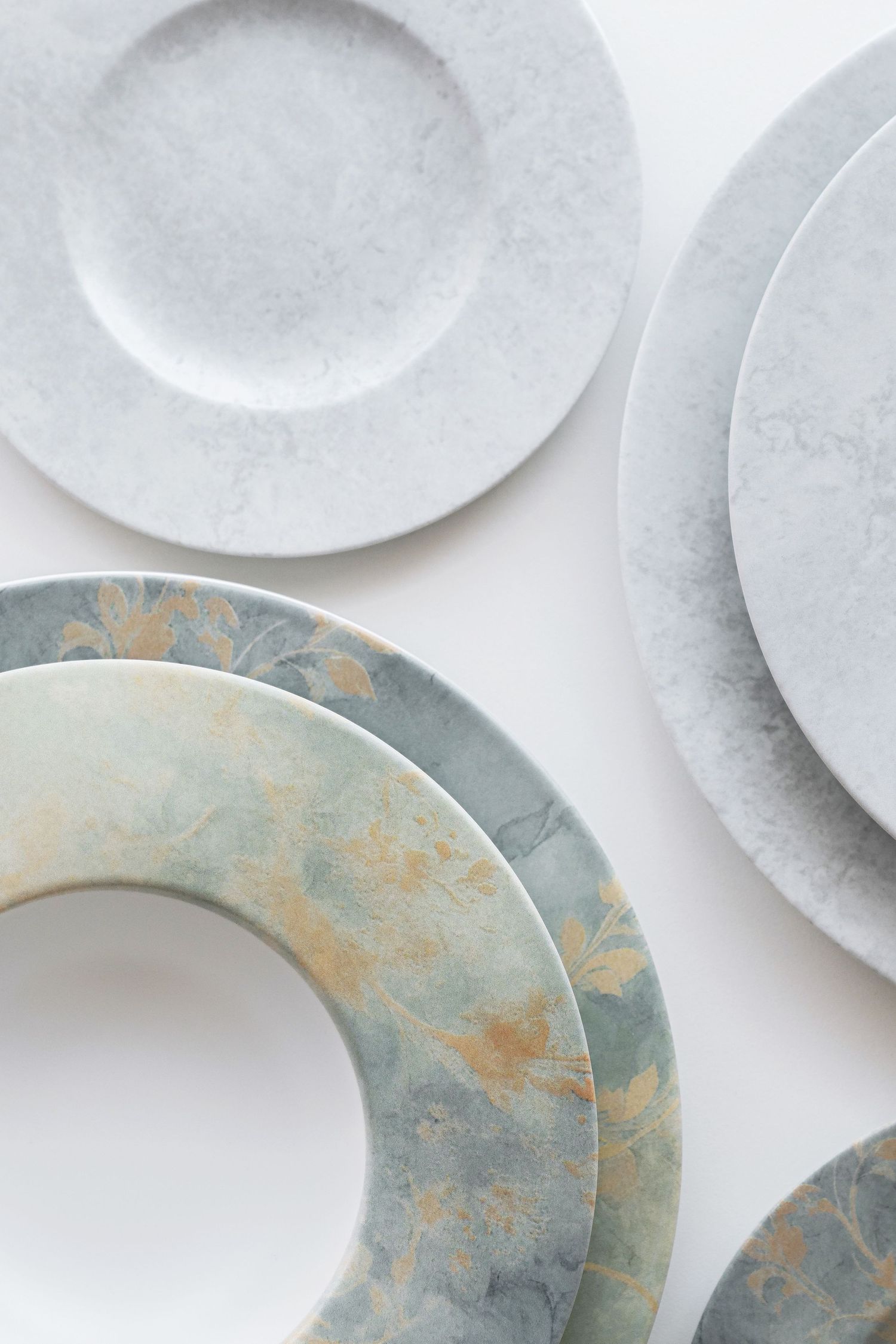 Digital printing on hard porcelain by G. Benedikt 1882