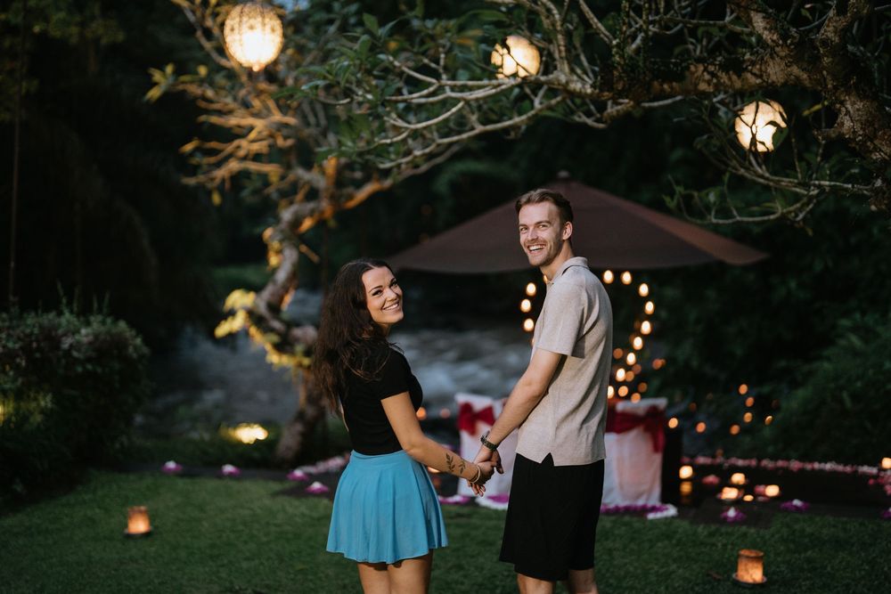 Romantic Bali proposal photoshoot at The Samaya Ubud surrounded by nature.