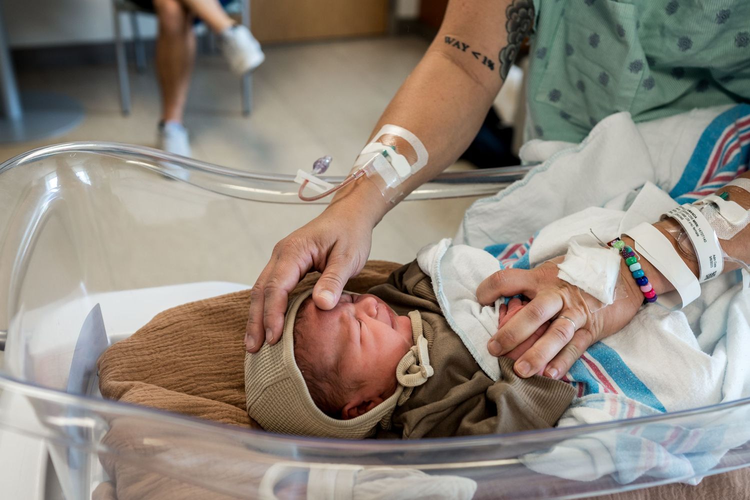 Documentary-style hospital Fresh 48 photo at Oschner Baptist in New Orleans