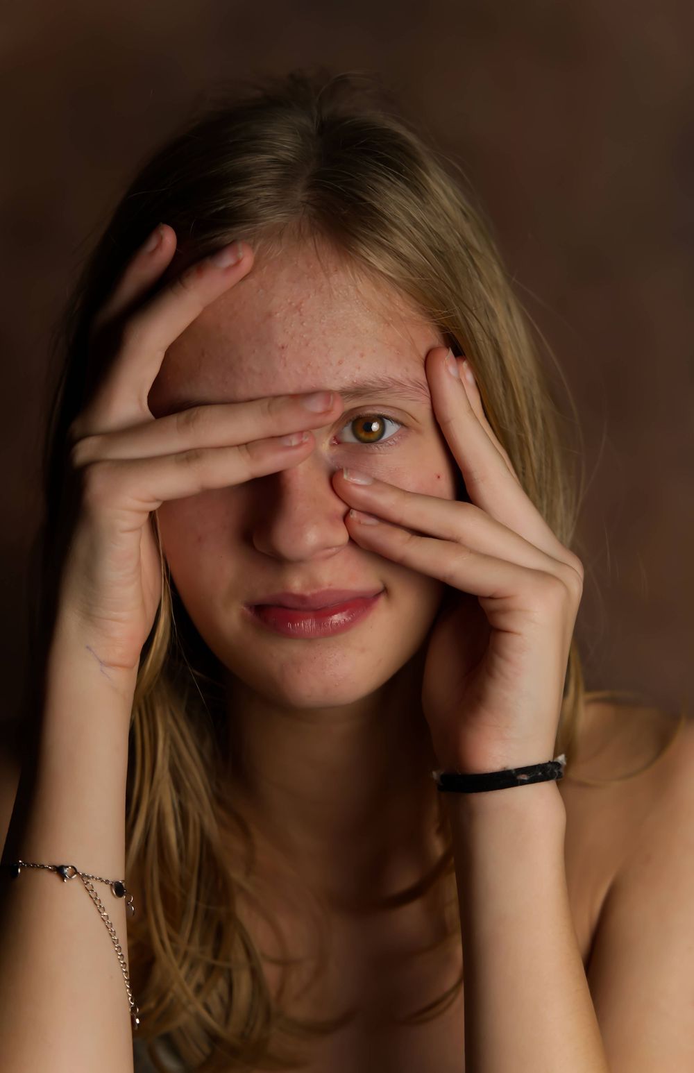 close‑up portret van vrouw met rustige blik