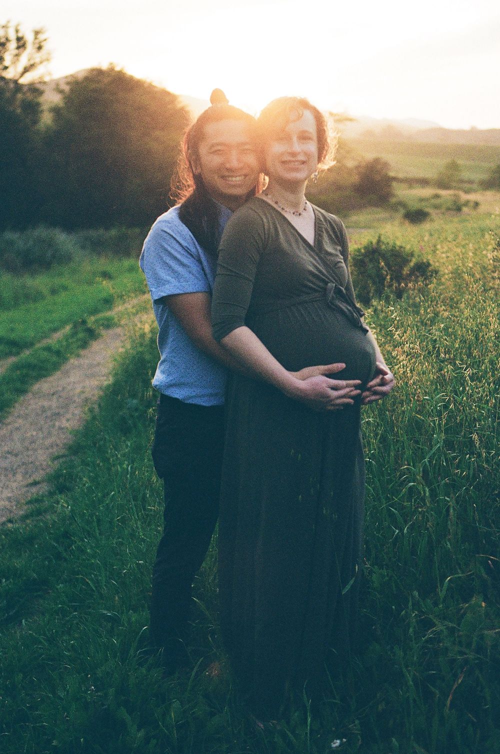 Ventura film photographer shares maternity photos taken at golden hour in Newbury Park