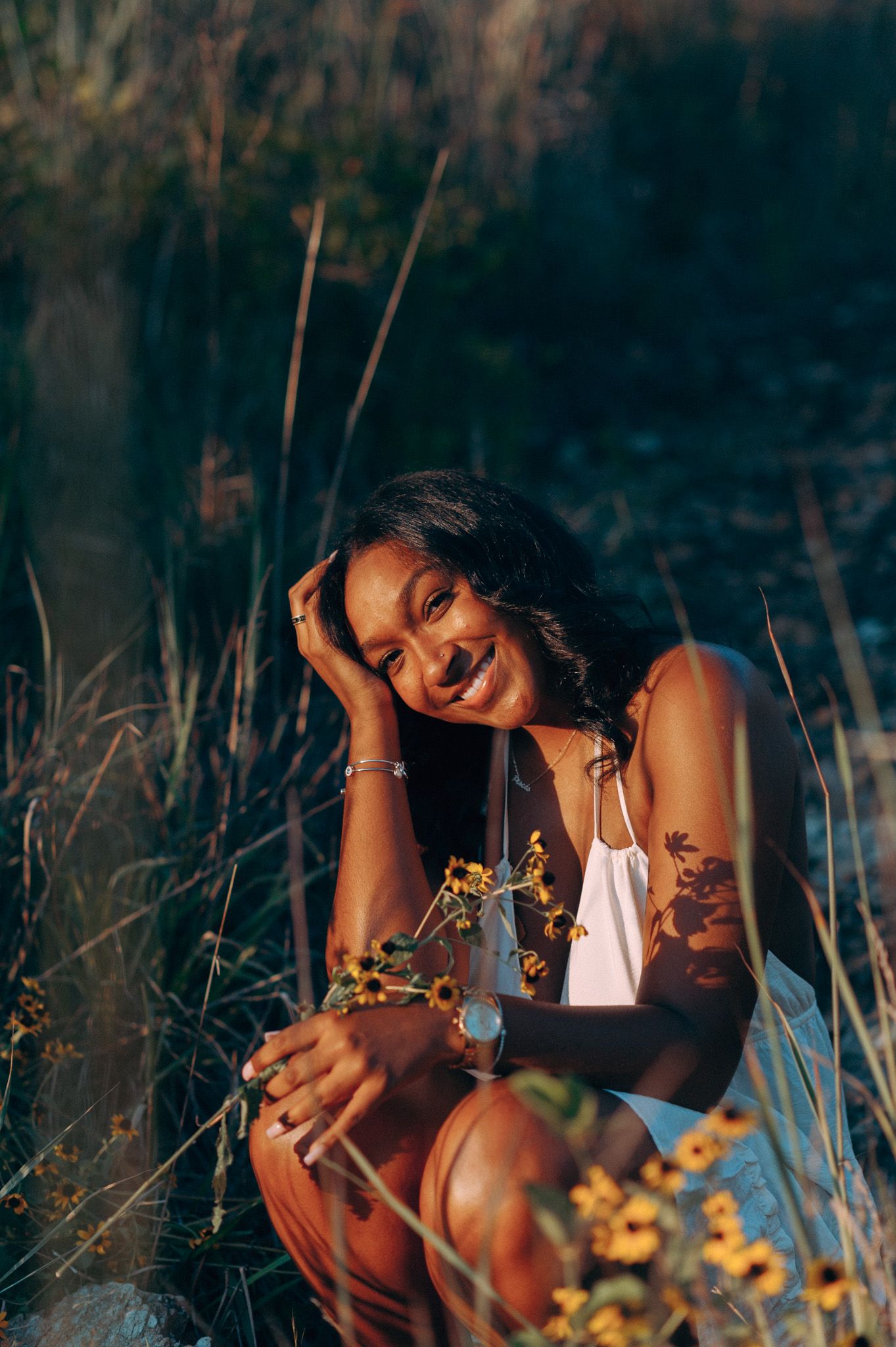 Senior portraits. Maryland Senior Portraits. Golden hour. Sunset senior portraits. DMV photographer