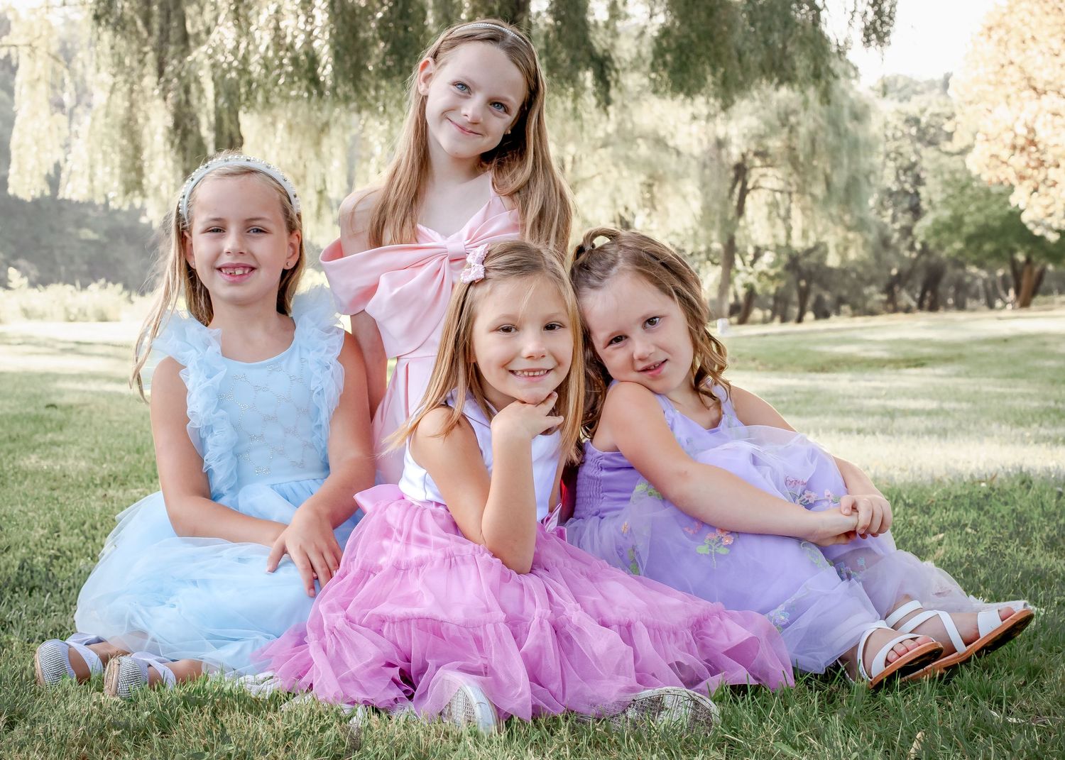 Professional Photography Janesville Wisconsin
Friendship
Love
Children
Friends
Natural Light