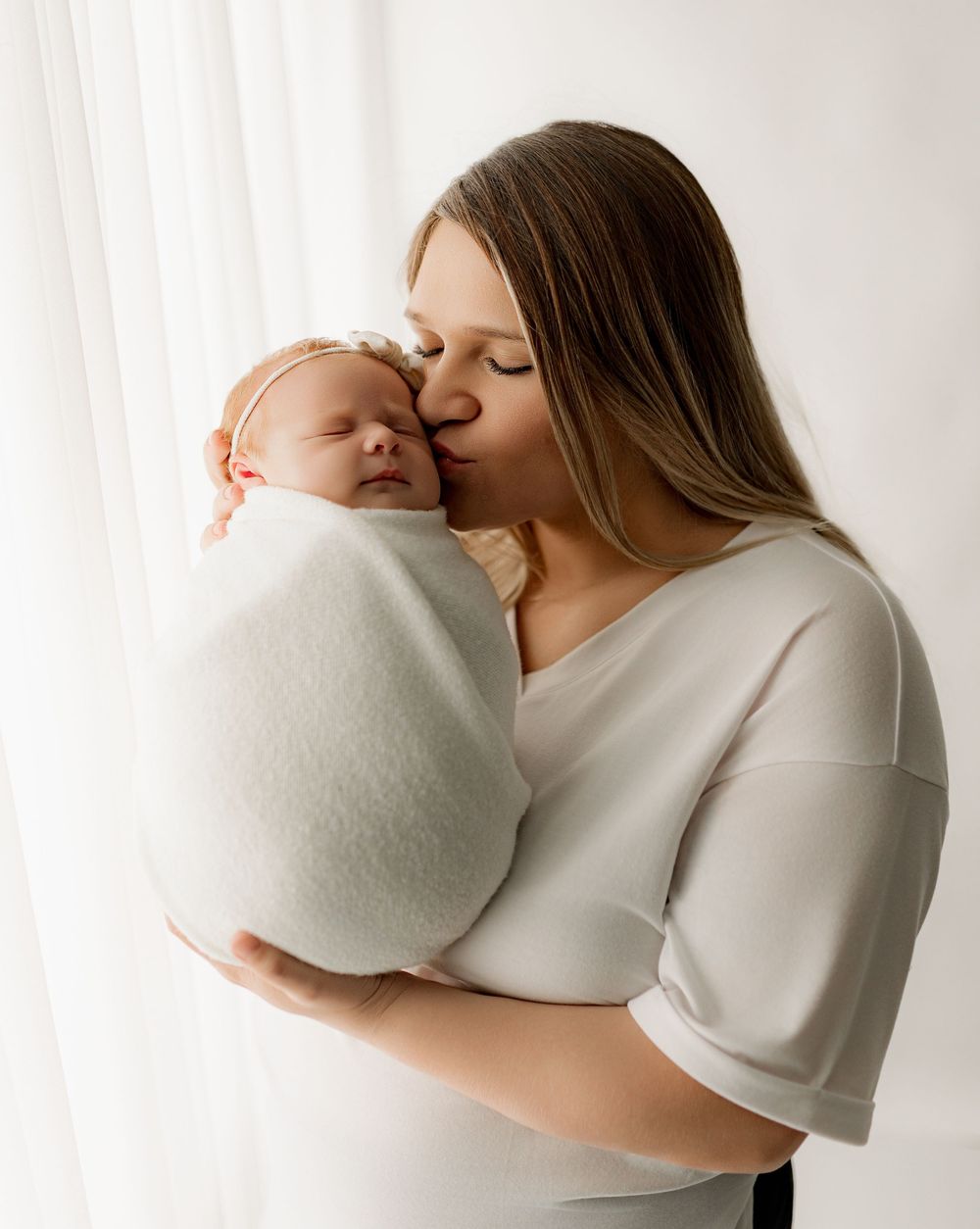 Bailey's Photography | Waverly Ohio | Baby Photographer | Portsmouth Studio | Newborn Girl in Cream Wrap