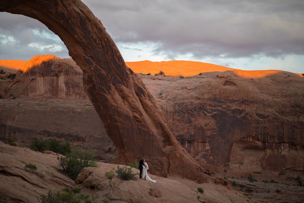 elopement at arches outside of the national park