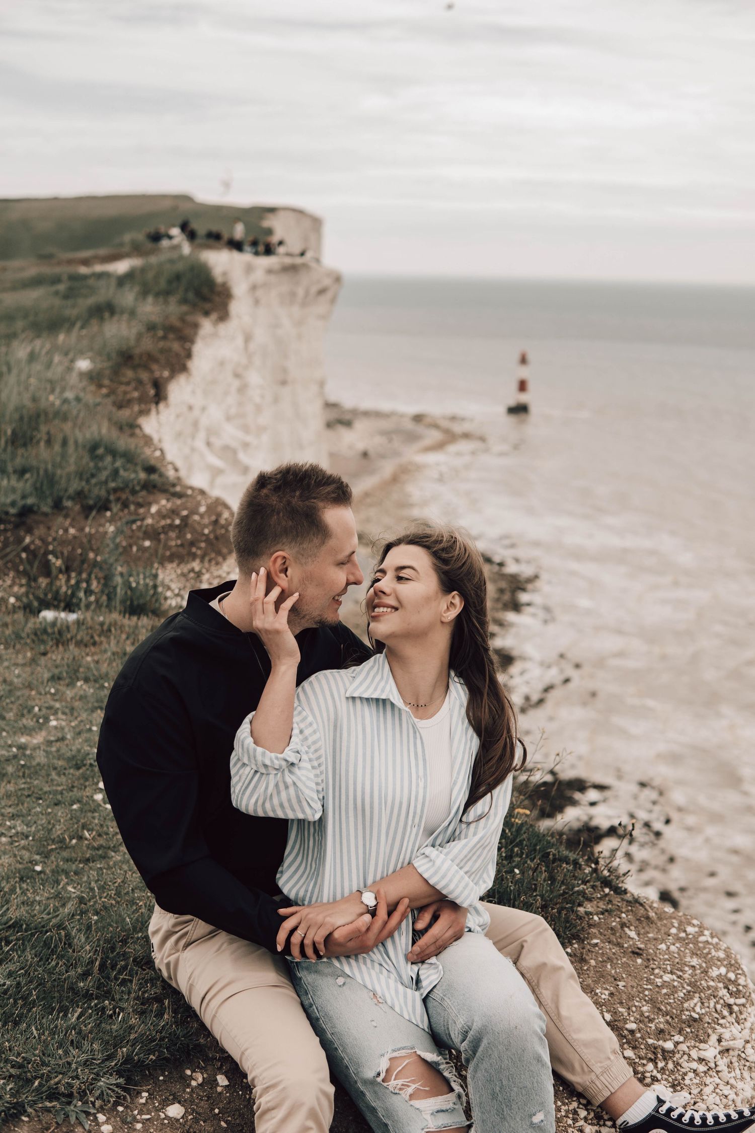 Engagement sessions are a beautiful way to celebrate your love before the big day. Natural, relaxed, and full of emotion