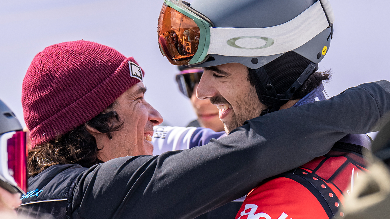 Eliot Grondin, champion de SnowboardCross, vainqueur du globe de Crystal et de la Coupe du Monde de Mont Ste-Anne 2024-2025.