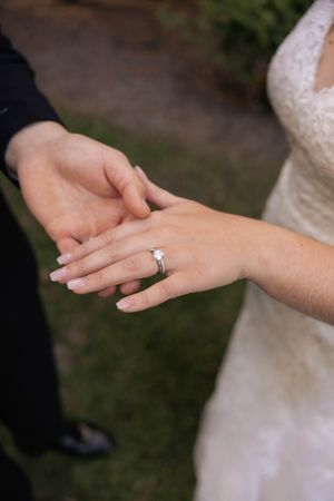 Bride and groom golden hour, outdoor portraits in Frankfort, Illinois
