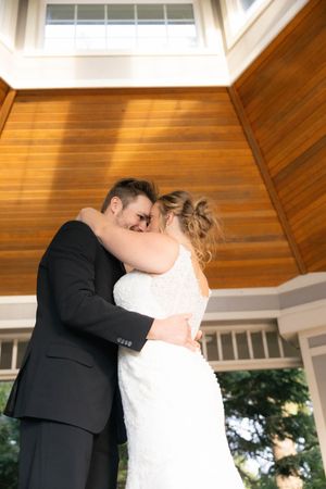 Bride and groom golden hour, outdoor portraits in Frankfort, Illinois