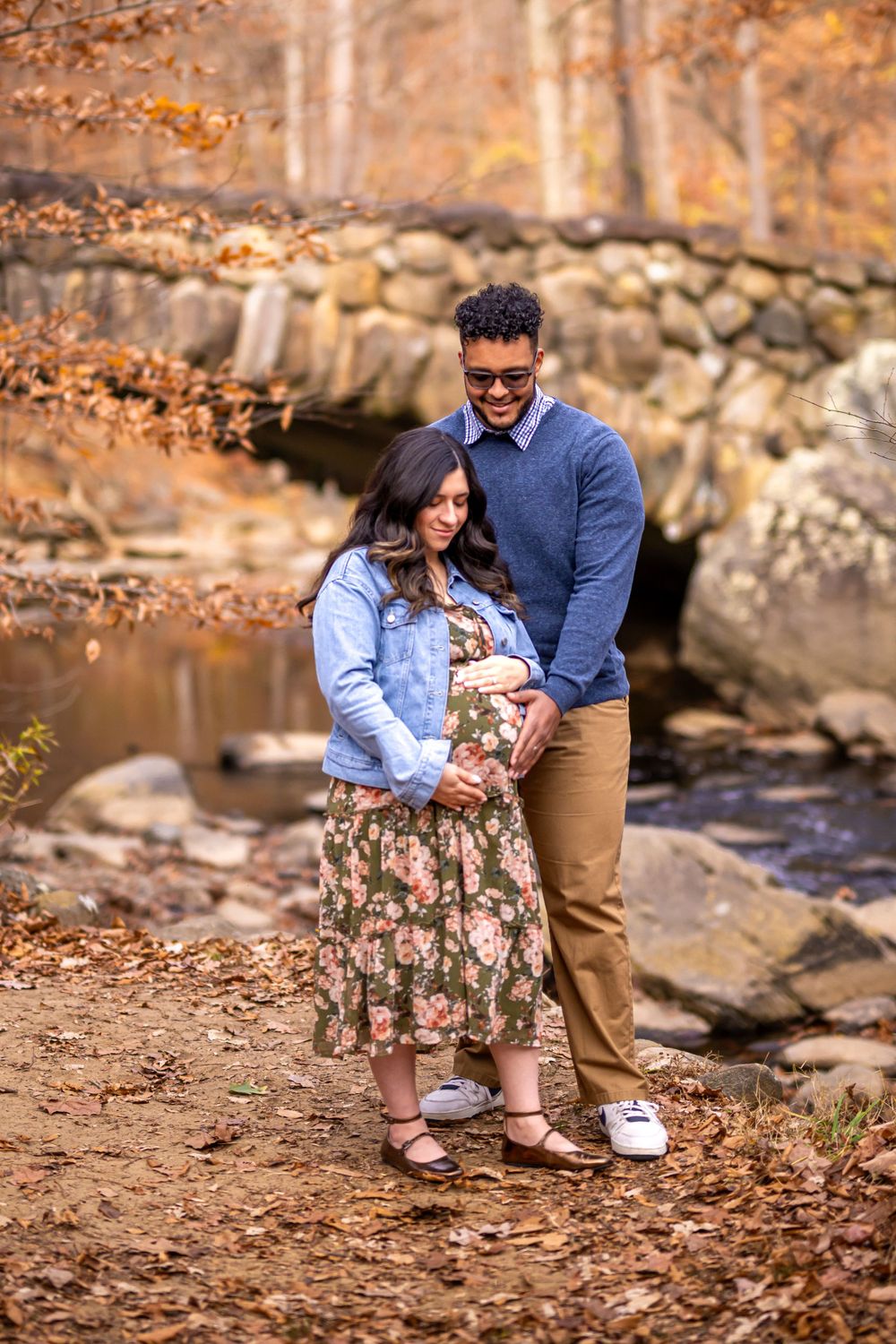 Maryland & Washington DC Maternity Photographer at Rock Creek Park: Boulder Bridge