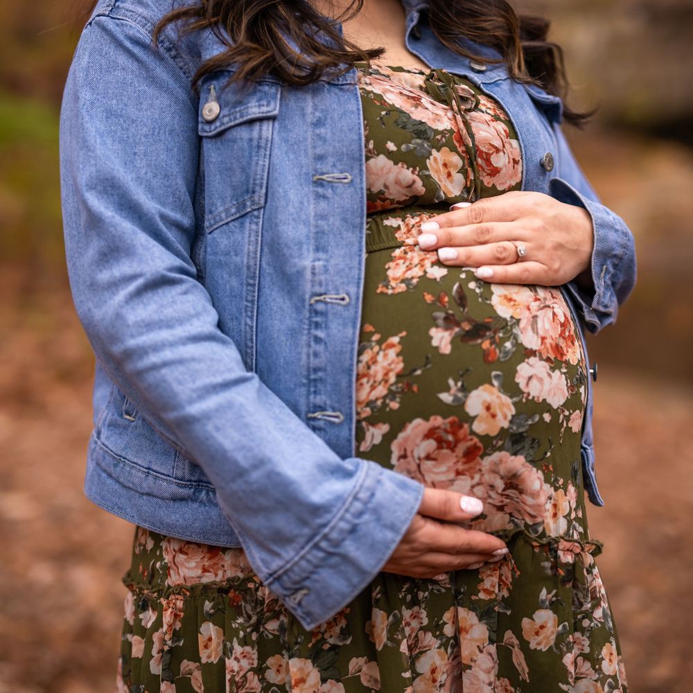 Maryland & Washington DC Maternity Photographer at Rock Creek Park: Boulder Bridge